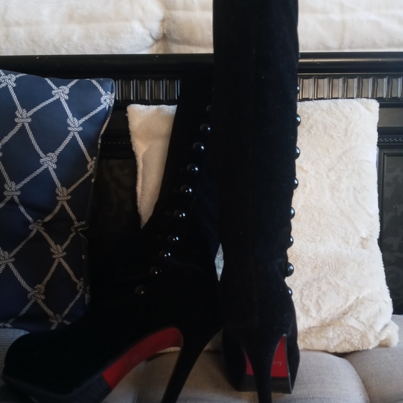 Crape Myrtle Knee High Button Suede Boots - Picture 7 of 8